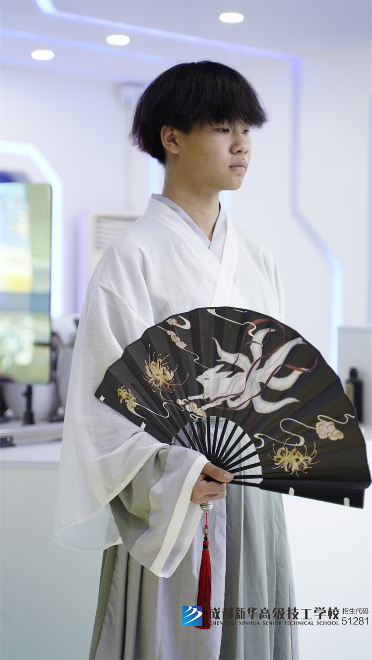 成都新華高級技工學校漢服社