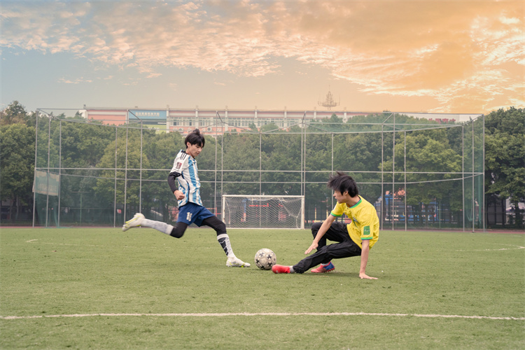 足球社明星球員的炫技時刻