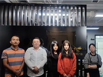 就業辦老師回訪馬蜂廣告入職學生