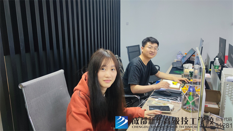 就業(yè)辦老師回訪馬蜂廣告入職學(xué)生