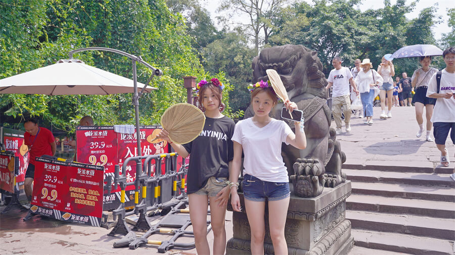 成都新華高級技工學校新生夏令營拓展